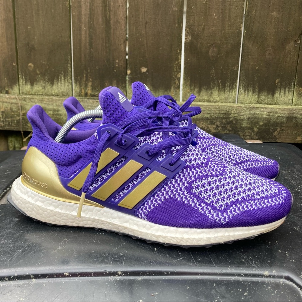 Ultra Boost Washington Huskies